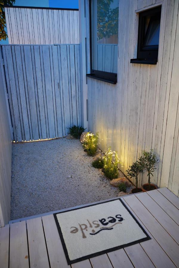 Boutique Style Eco-Beachhouse, Private Jacuzzi Privlaka (Zadar) Exterior foto