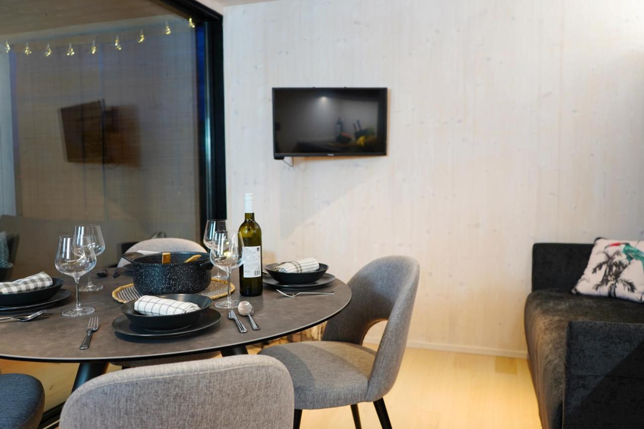 Boutique Style Eco-Beachhouse, Private Jacuzzi Privlaka (Zadar) Exterior foto
